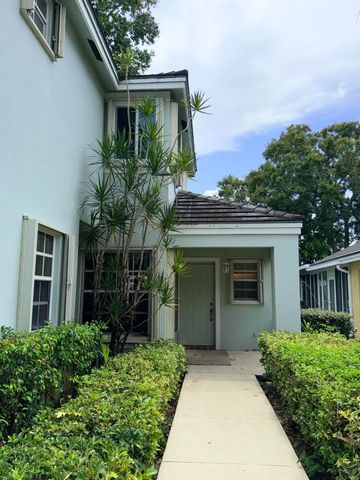 8870 Woodside Court, Davie, FL 33328