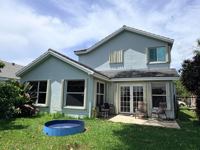 8870 Woodside Court, Davie, FL 33328