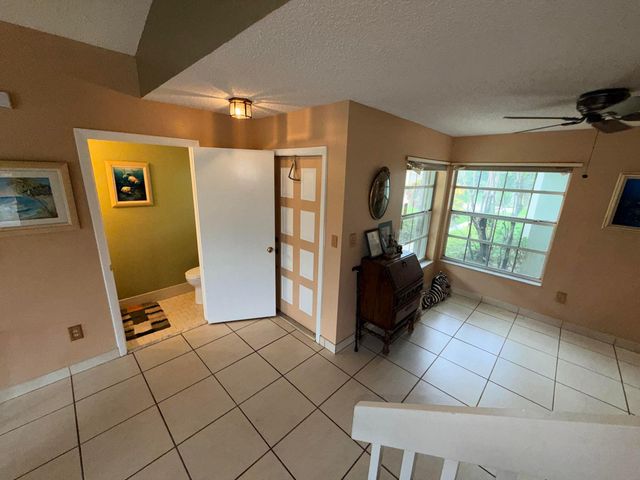 8870 Woodside Court, Davie, FL 33328