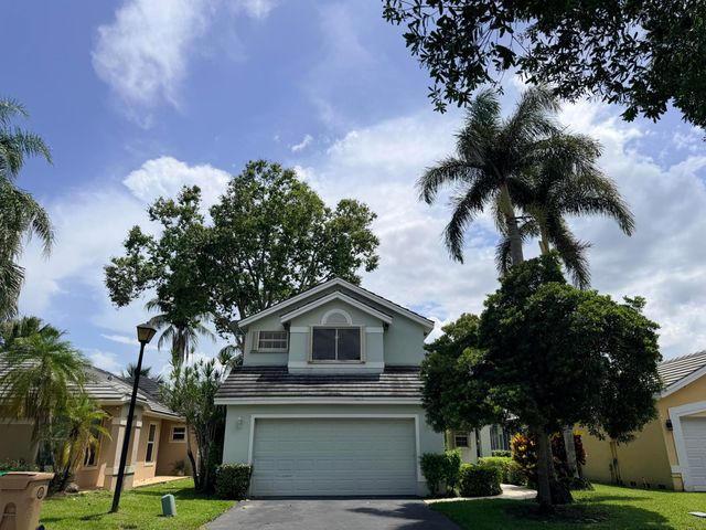 8870 Woodside Court, Davie, FL 33328