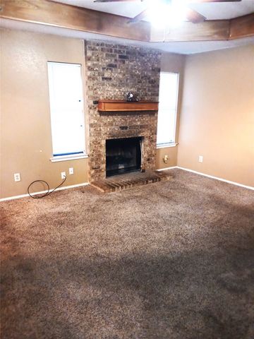 1728 N Bent Tree Trail, Grand Prairie, TX 75052