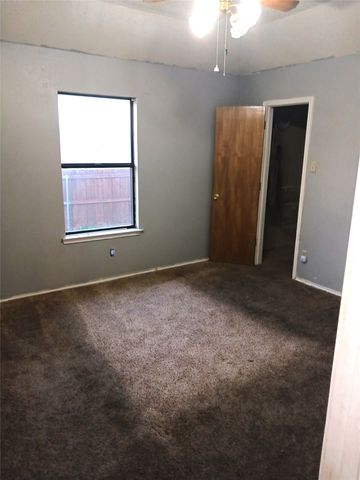 1728 N Bent Tree Trail, Grand Prairie, TX 75052