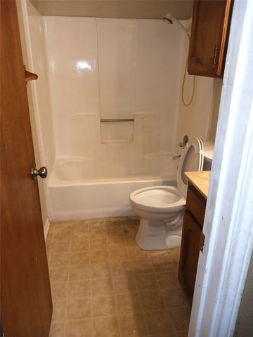 1728 N Bent Tree Trail, Grand Prairie, TX 75052