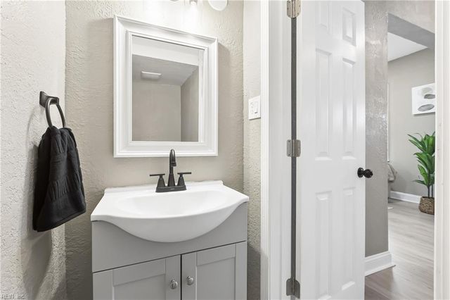 1230 23rd ST, Newport News, VA 23607