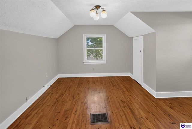 7055 St John Road, Elizabethtown, KY 42701