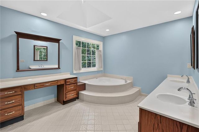 708 Robert Way, Powder Springs, GA 30127