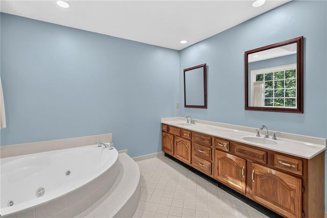708 Robert Way, Powder Springs, GA 30127