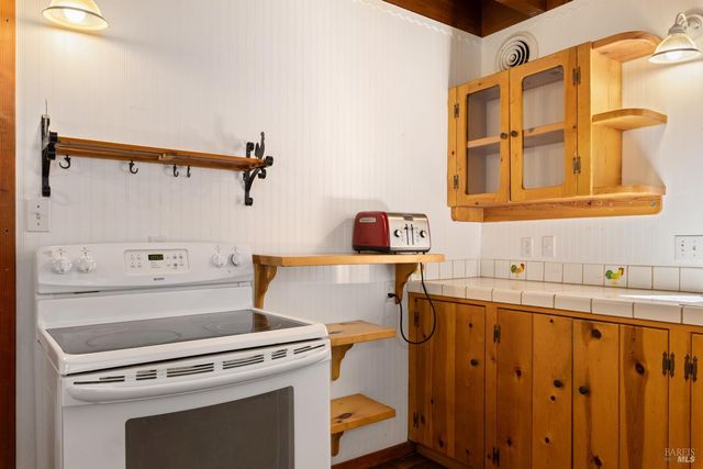 287 Forest Dr, Lakeport, CA 95453