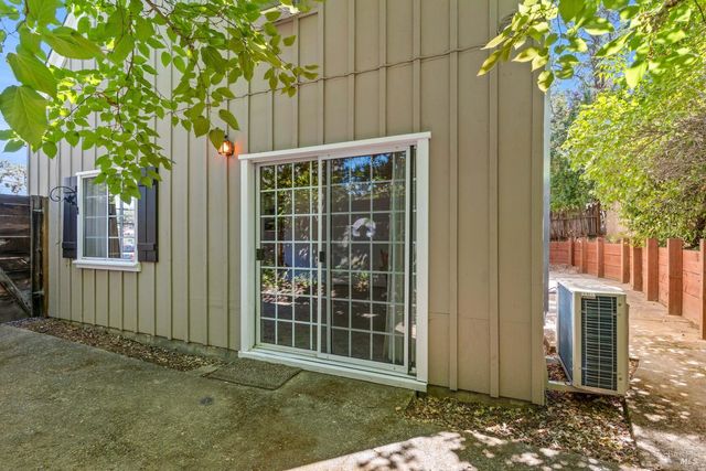 287 Forest Dr, Lakeport, CA 95453