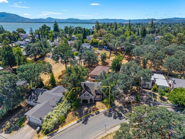287 Forest Dr, Lakeport, CA 95453