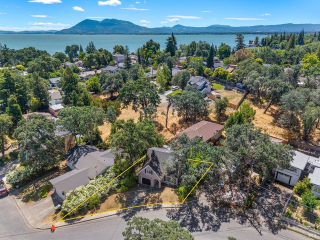287 Forest Dr, Lakeport, CA 95453