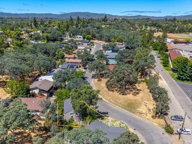 287 Forest Dr, Lakeport, CA 95453