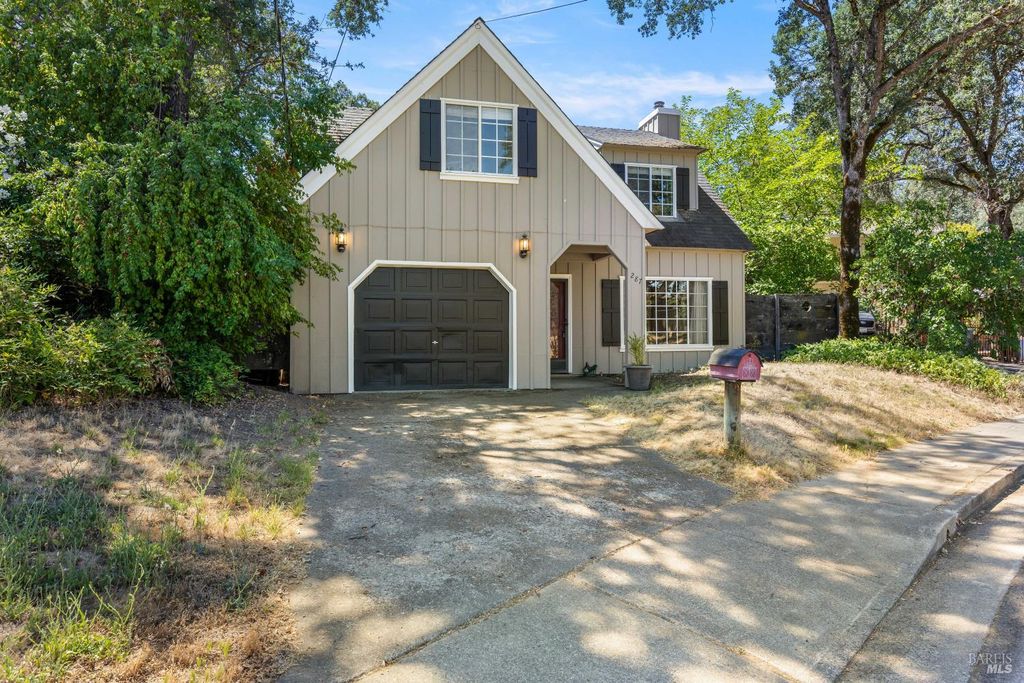 287 Forest Dr, Lakeport, CA 95453