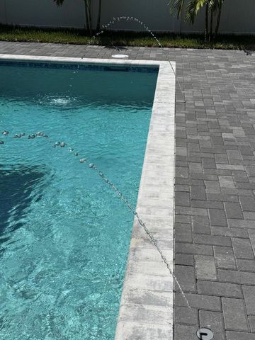 518 LUCKY Lane, Delray Beach, FL 33444