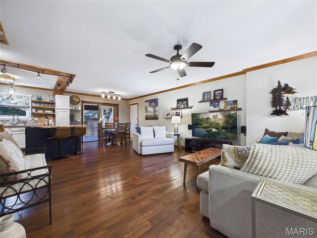 516 Lanahan Drive, Troy, IL 62294