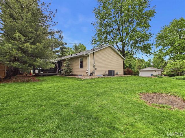 516 Lanahan Drive, Troy, IL 62294