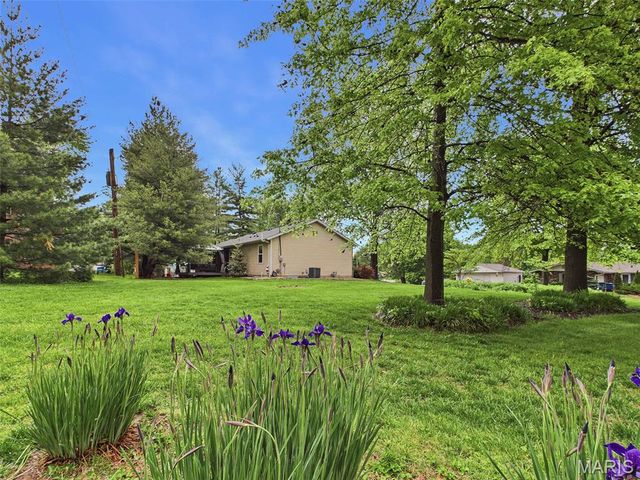 516 Lanahan Drive, Troy, IL 62294