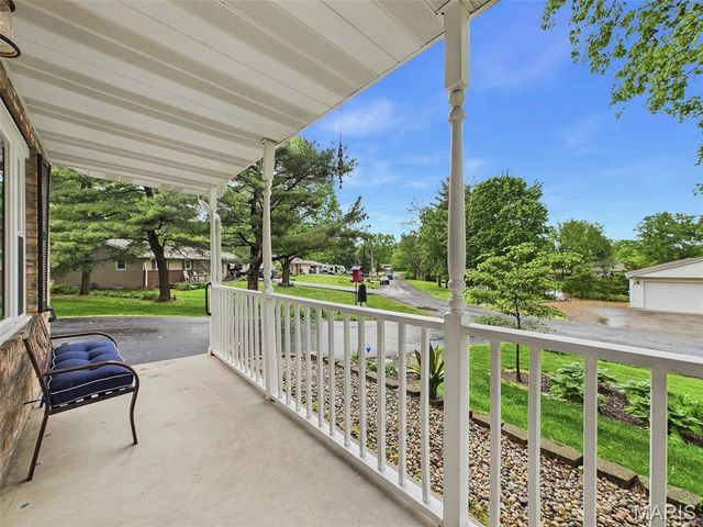 516 Lanahan Drive, Troy, IL 62294