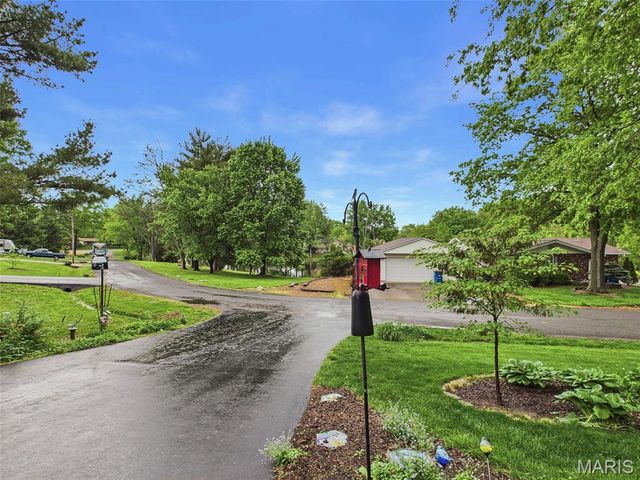 516 Lanahan Drive, Troy, IL 62294