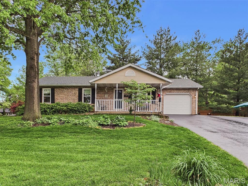 516 Lanahan Drive, Troy, IL 62294
