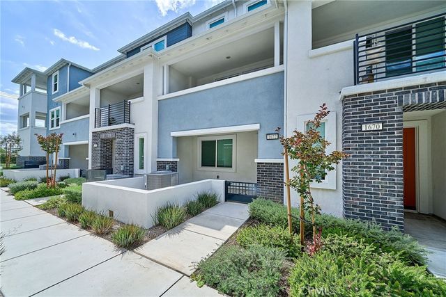 1672 Cayton, West Covina, CA 91790