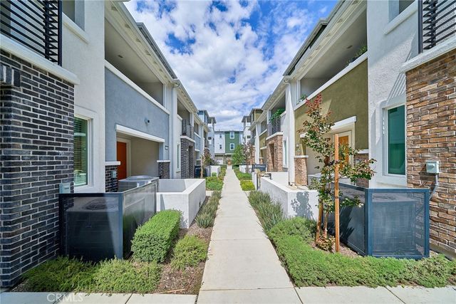 1672 Cayton, West Covina, CA 91790