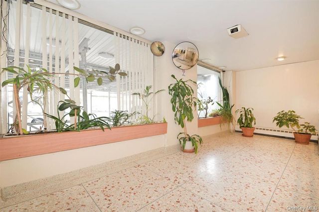 8900 170th Street 6M, Jamaica, NY 11432