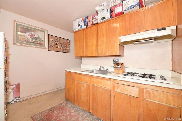 8900 170th Street 6M, Jamaica, NY 11432