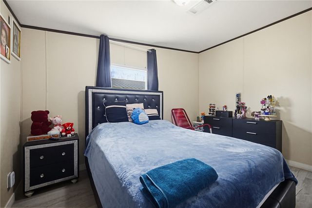 1312 Antonia St, Sinton, TX 78387