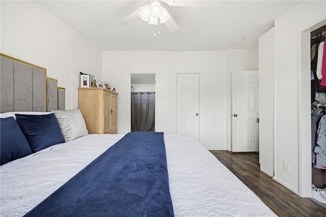 1312 Antonia St, Sinton, TX 78387