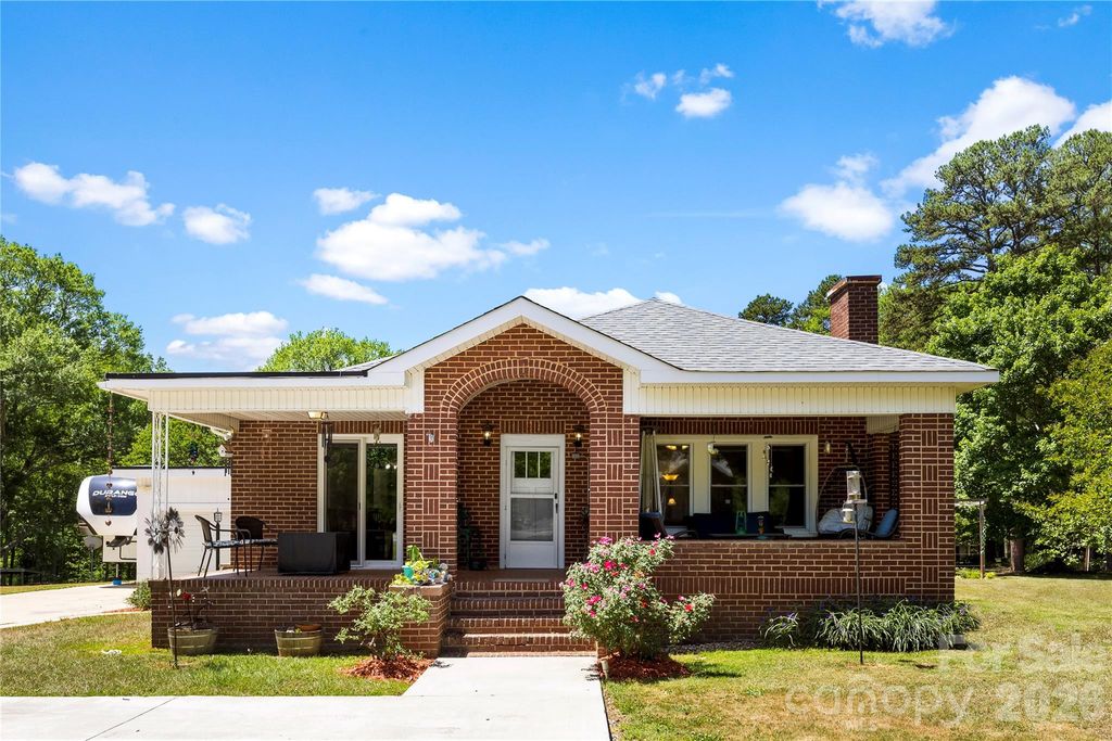 2030 South Point Road, Belmont, NC 28012