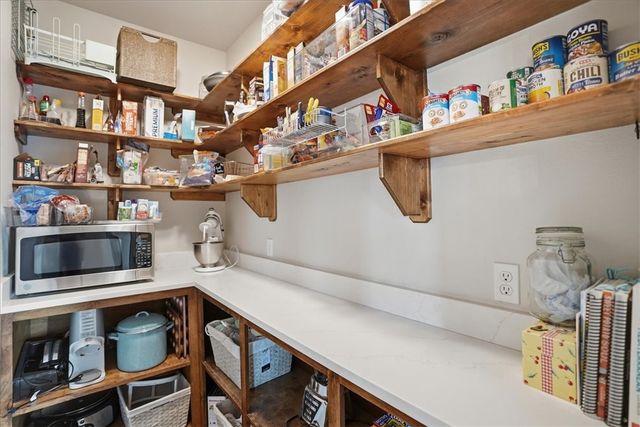 642 Nakishwana Circ, Sandia, TX 78383