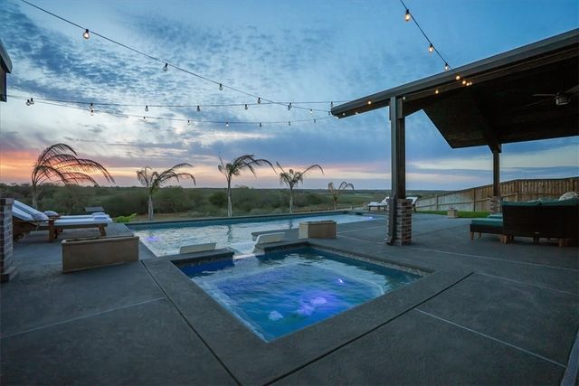 642 Nakishwana Circ, Sandia, TX 78383