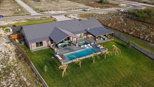 642 Nakishwana Circ, Sandia, TX 78383