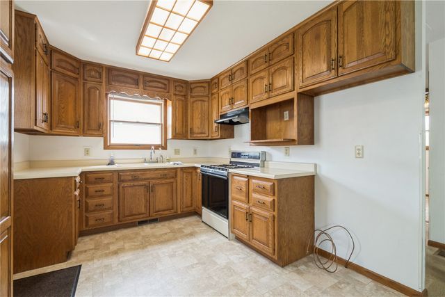 4747 F Avenue NE, Cedar Rapids, IA 52402