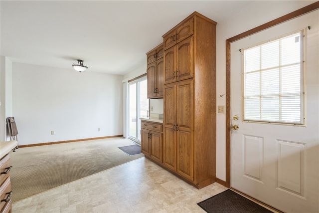 4747 F Avenue NE, Cedar Rapids, IA 52402