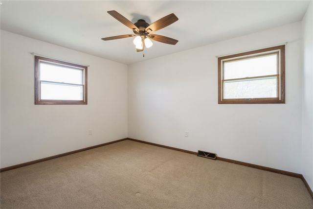 4747 F Avenue NE, Cedar Rapids, IA 52402