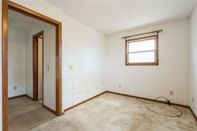 4747 F Avenue NE, Cedar Rapids, IA 52402