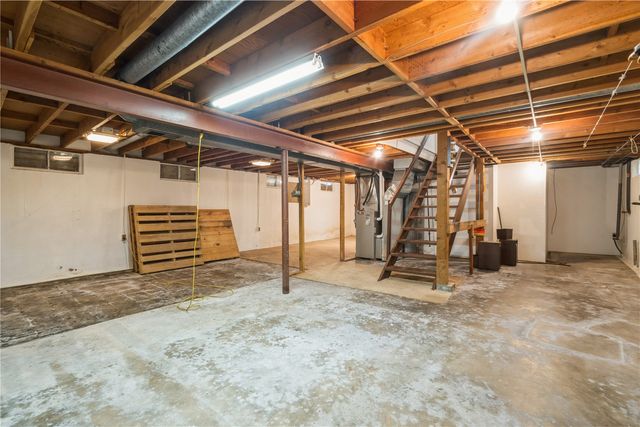 4747 F Avenue NE, Cedar Rapids, IA 52402