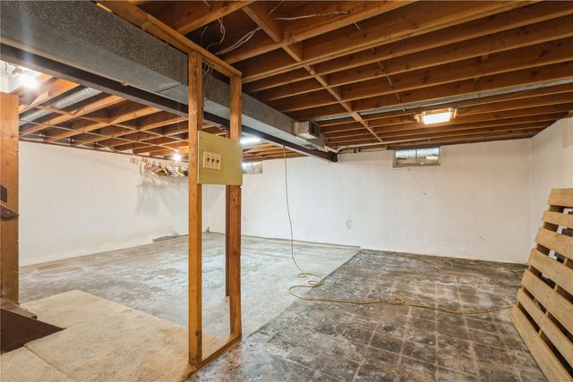 4747 F Avenue NE, Cedar Rapids, IA 52402