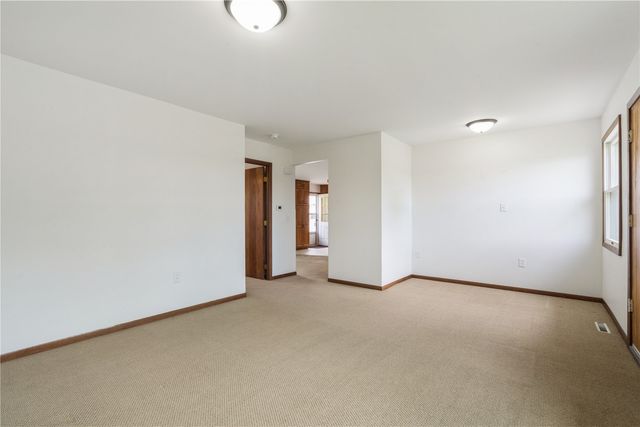 4747 F Avenue NE, Cedar Rapids, IA 52402