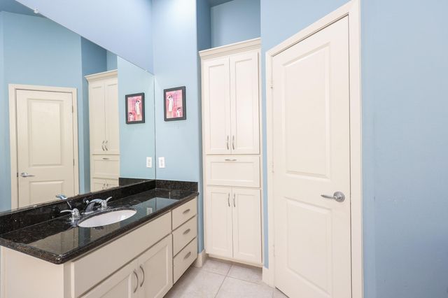 1714 Sandman Street, Houston, TX 77007
