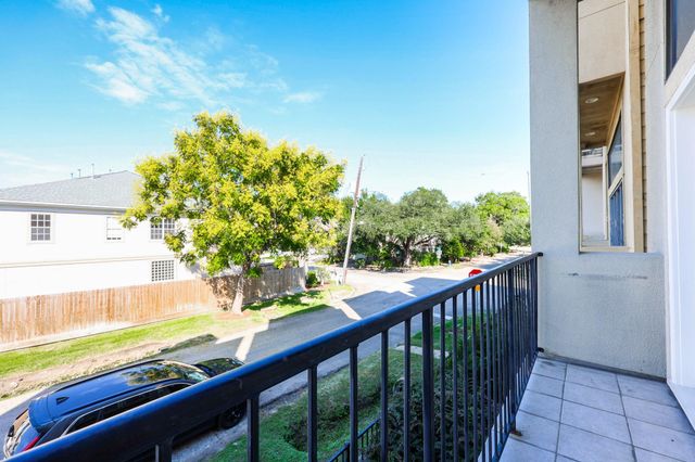 1714 Sandman Street, Houston, TX 77007