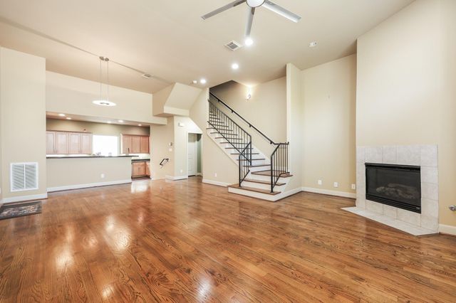 1714 Sandman Street, Houston, TX 77007