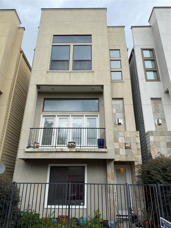 1714 Sandman Street, Houston, TX 77007