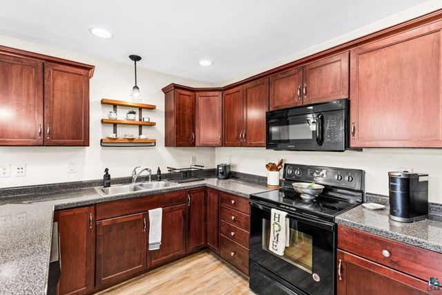 2229 Bardon Ave, Superior, WI 54880
