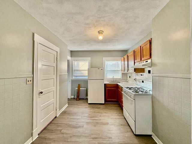 19 Pierce St 19, Quincy, MA 02171