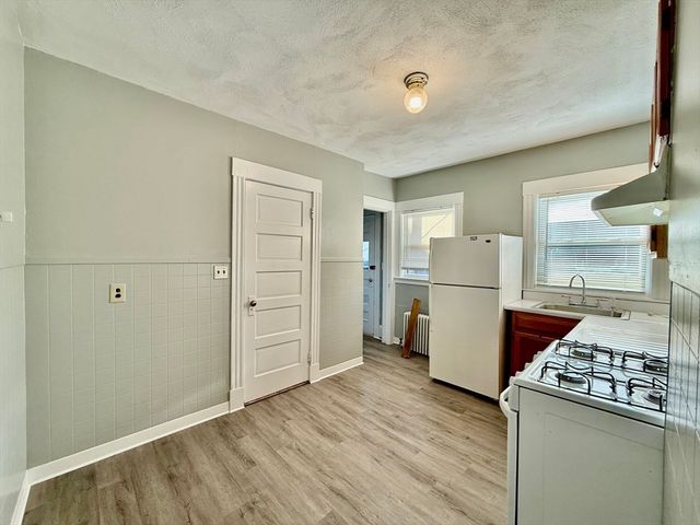 19 Pierce St 19, Quincy, MA 02171