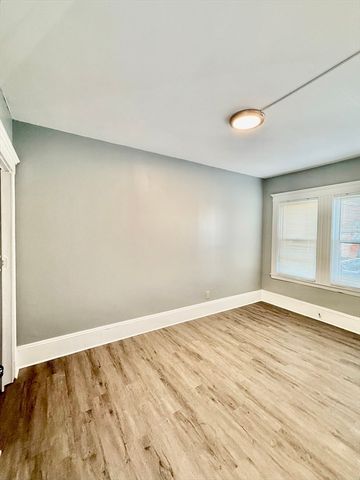 19 Pierce St 19, Quincy, MA 02171