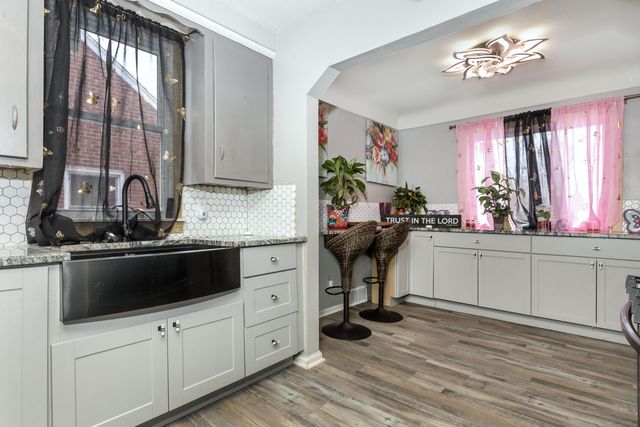 20211 Rosemont Avenue, Detroit, MI 48219